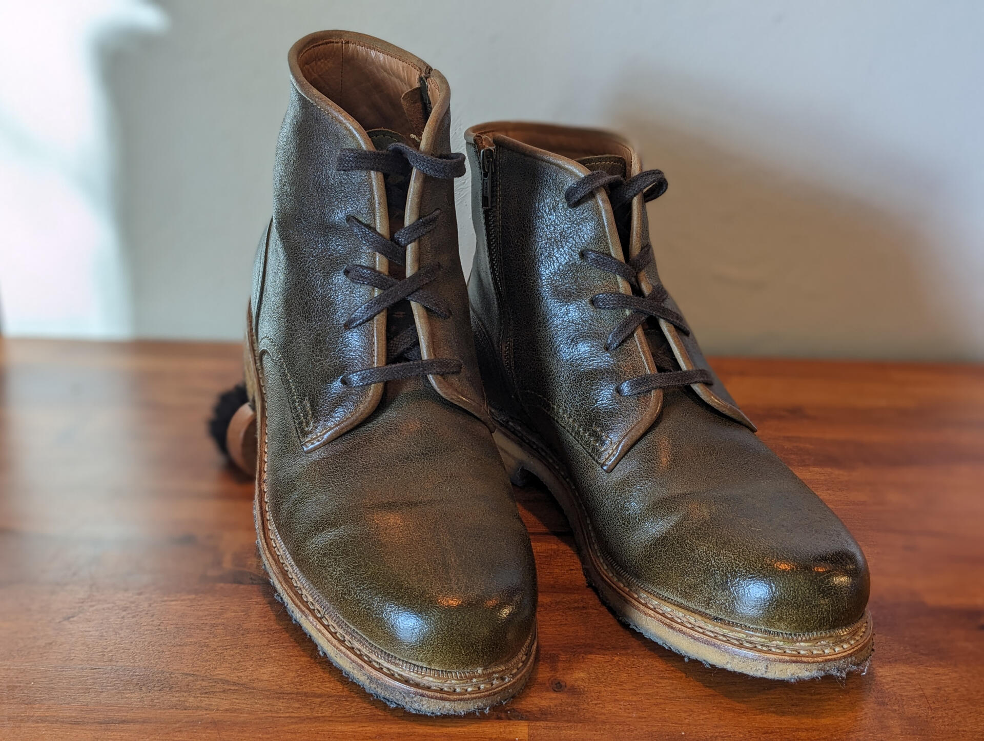 Cartujano Waxed Suede