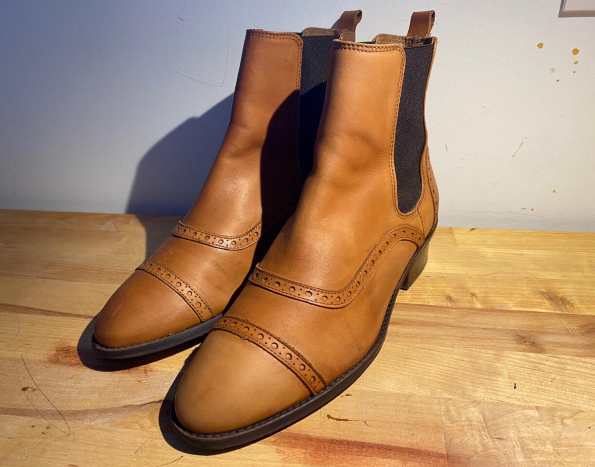 Portugues Brogue Chelsea Boot