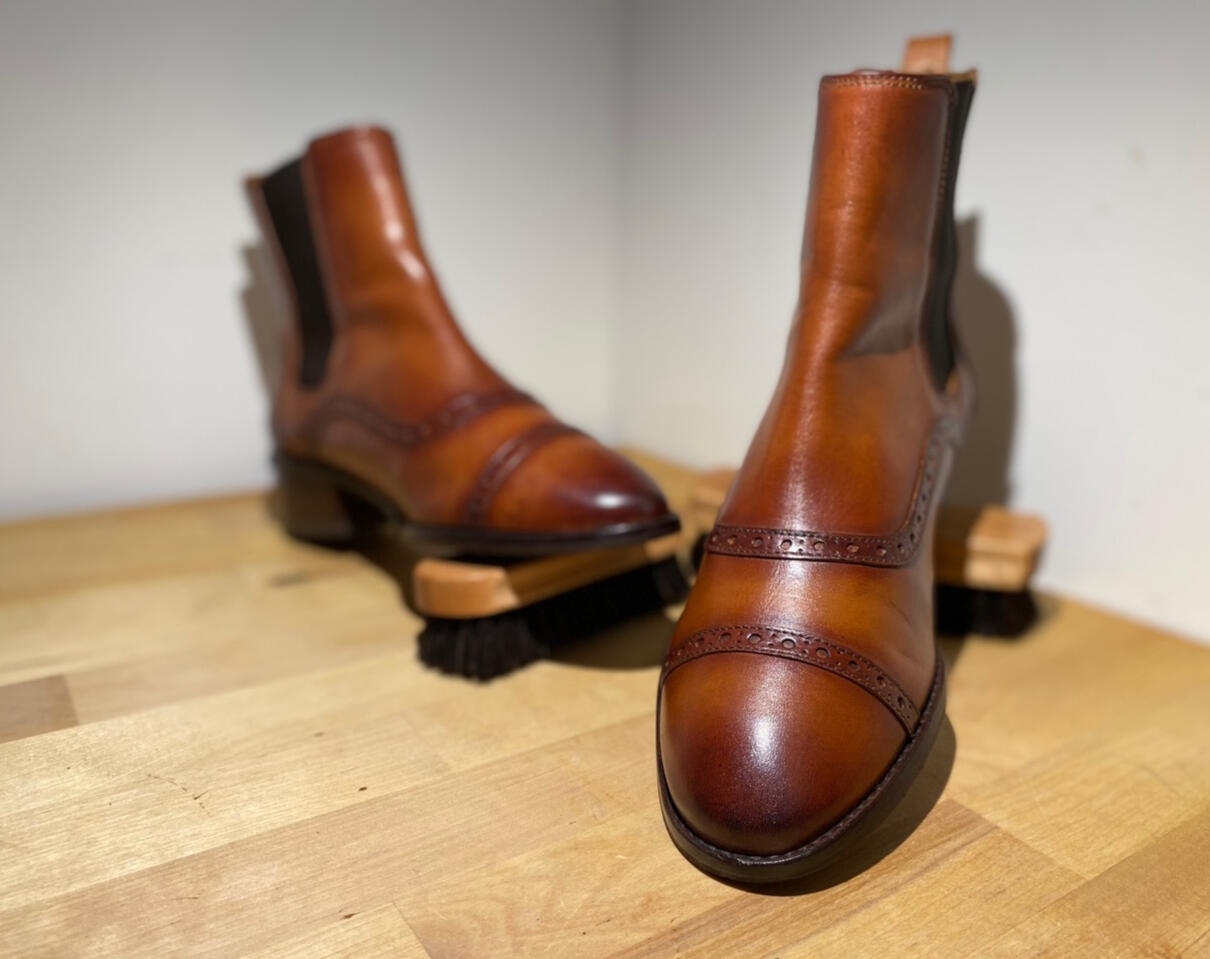 Portugues Brogue Chelsea Boot