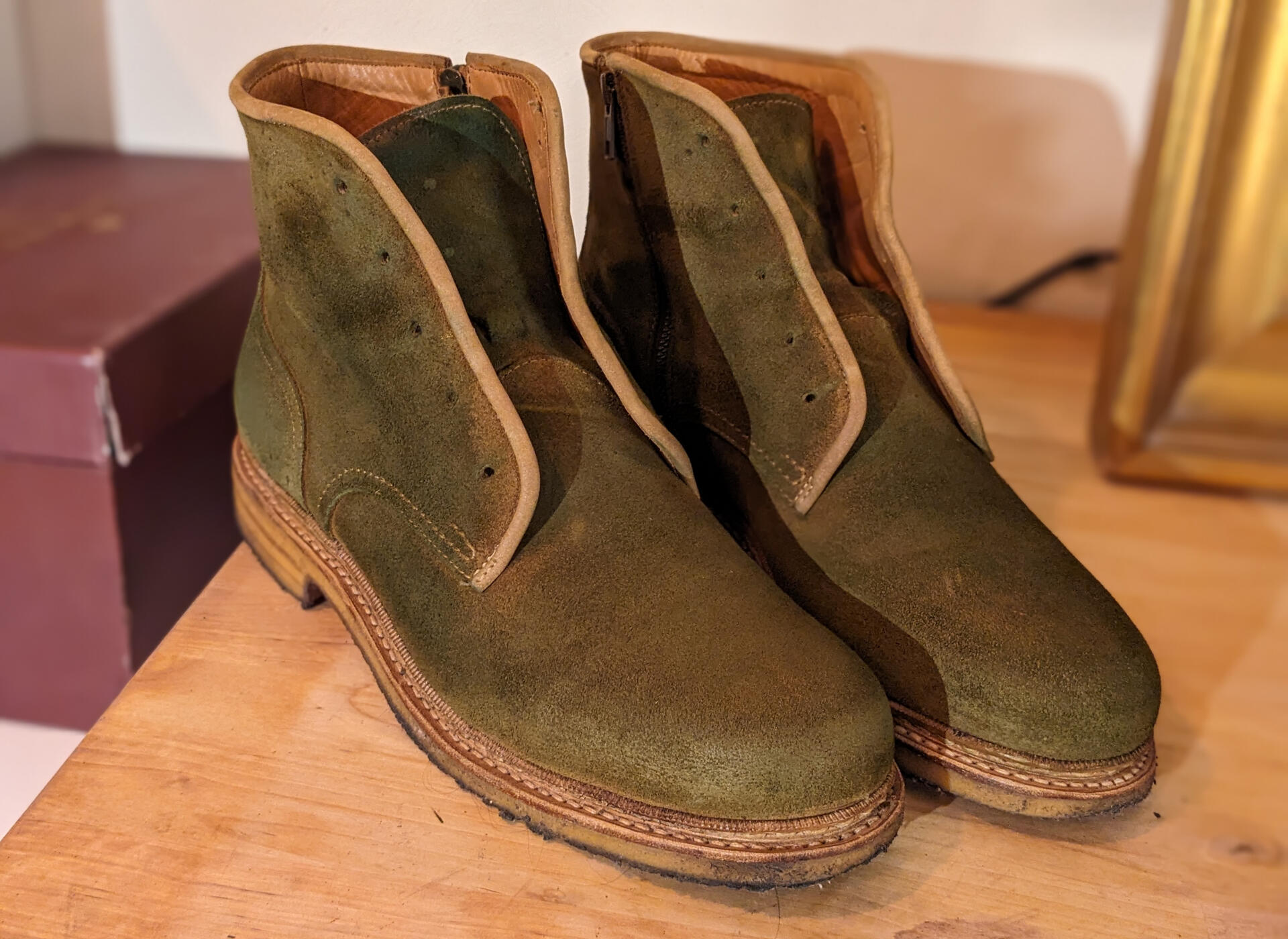 Cartujano Waxed Suede